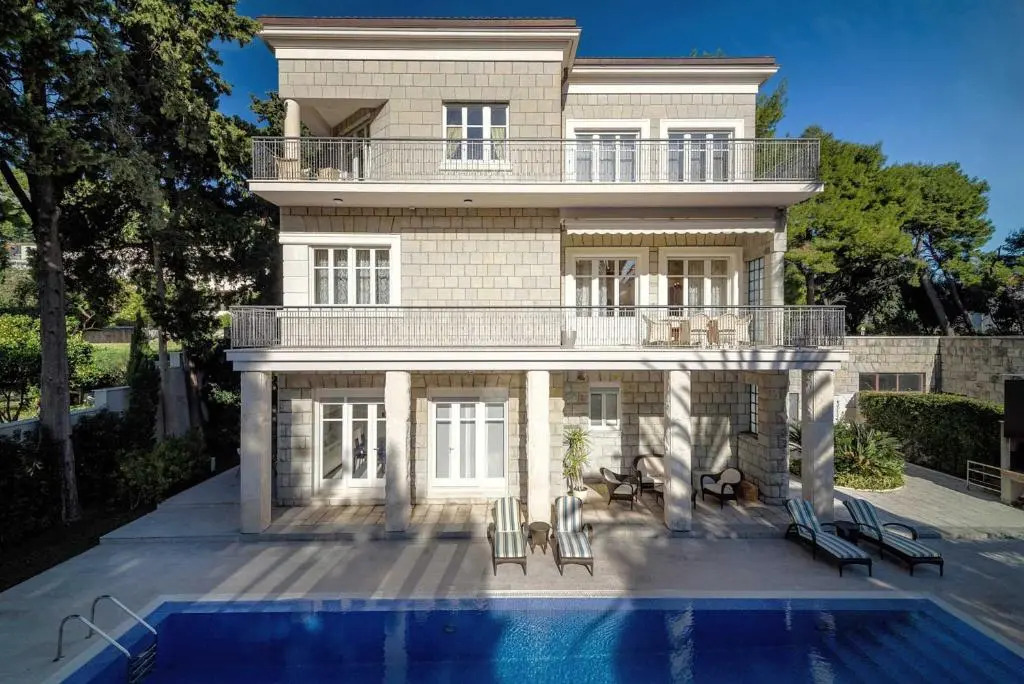 Exclusive Seafront Villa 5 Bedrooms Villa Mestro Outdoor Pool