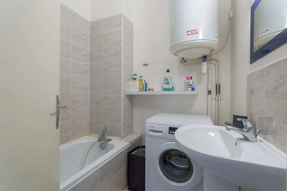 Charming 3 Room Apartment - Lyon