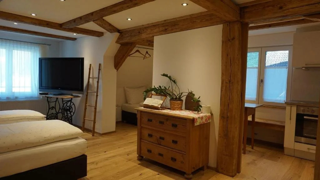 Waldrast Bed & Breakfast