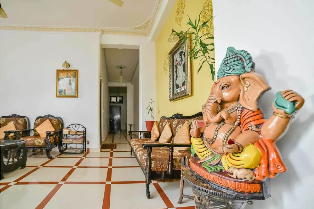 Hotel Sargam Sadan