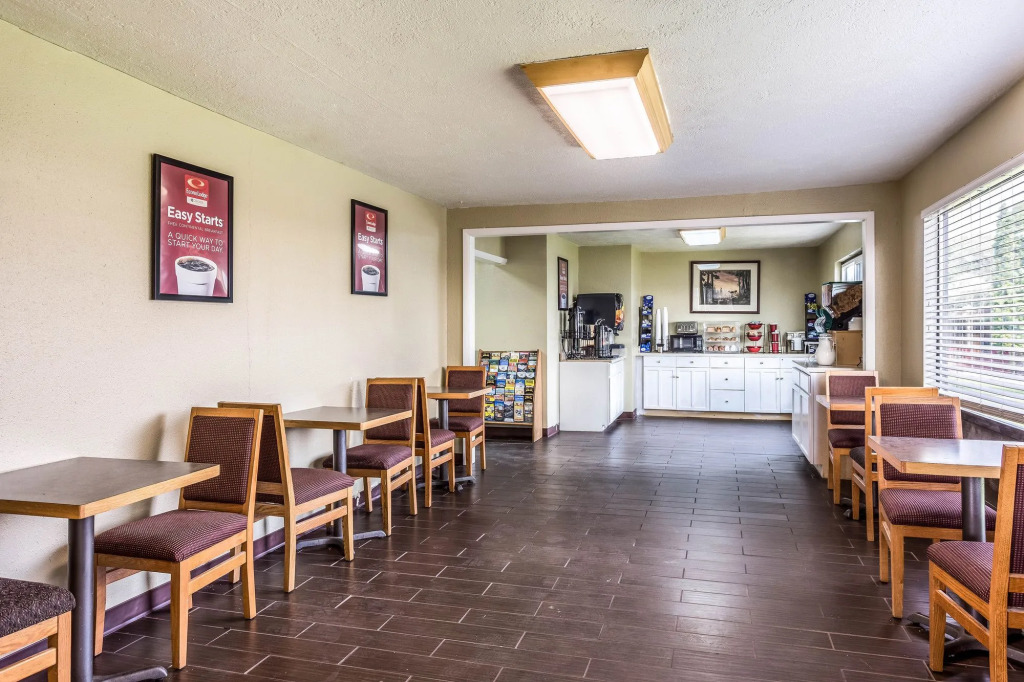 Pinecrest Inn