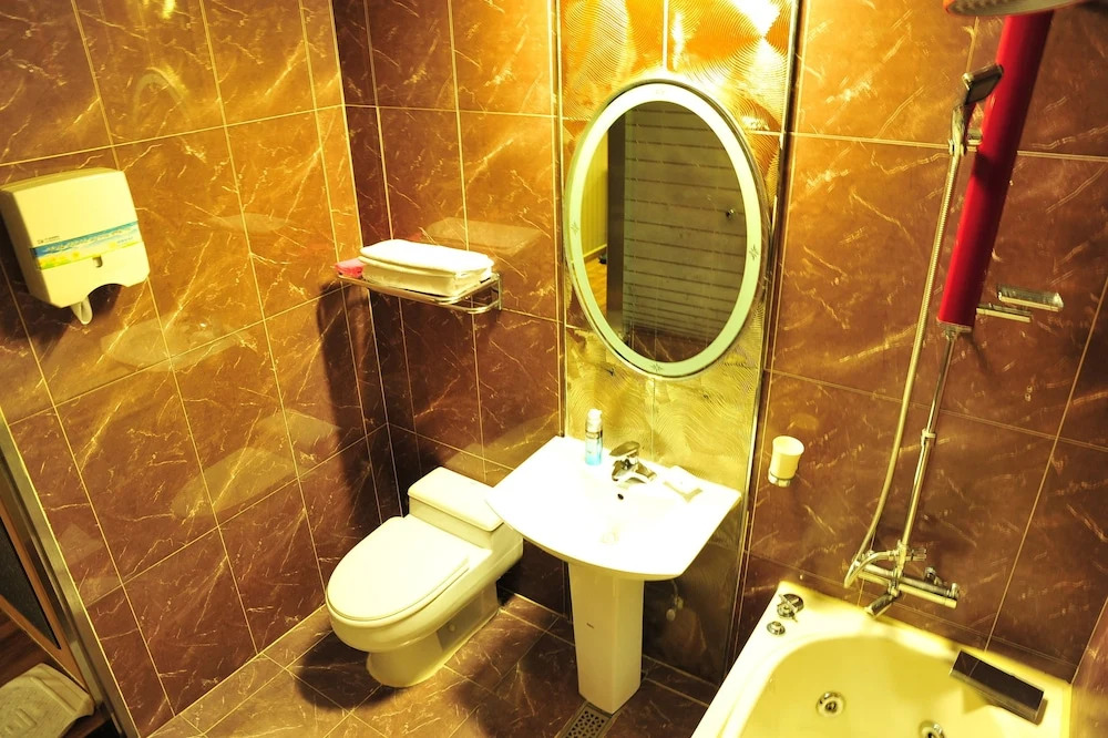 Life Hotel in Suyu