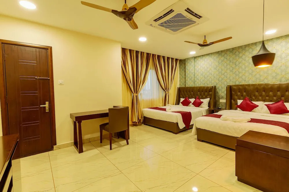 Hotel Akshay Grand
