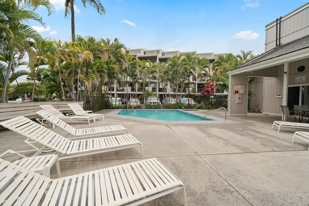 Kailua Bay Resort 3301 - Two Bedroom Condo