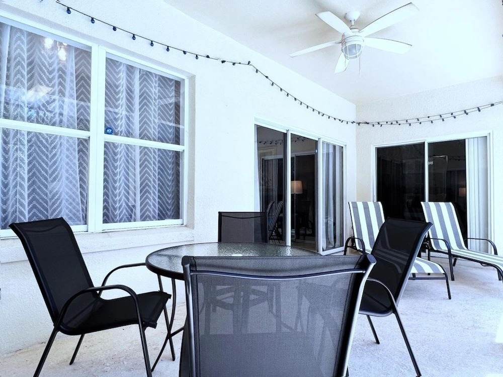 Privacy 4 Bed 3 Bath Pool Home With Spa 4 Bedroom Home By Redawning, Kissimmee