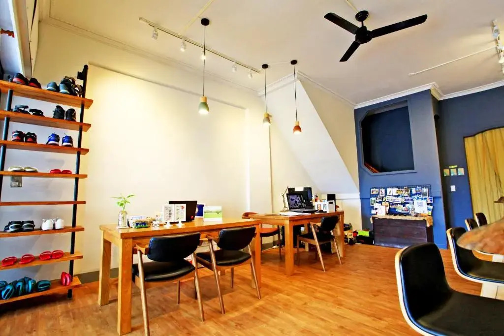 Navel Orange Hostel