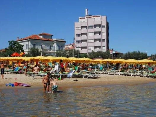 Hotel Bristol