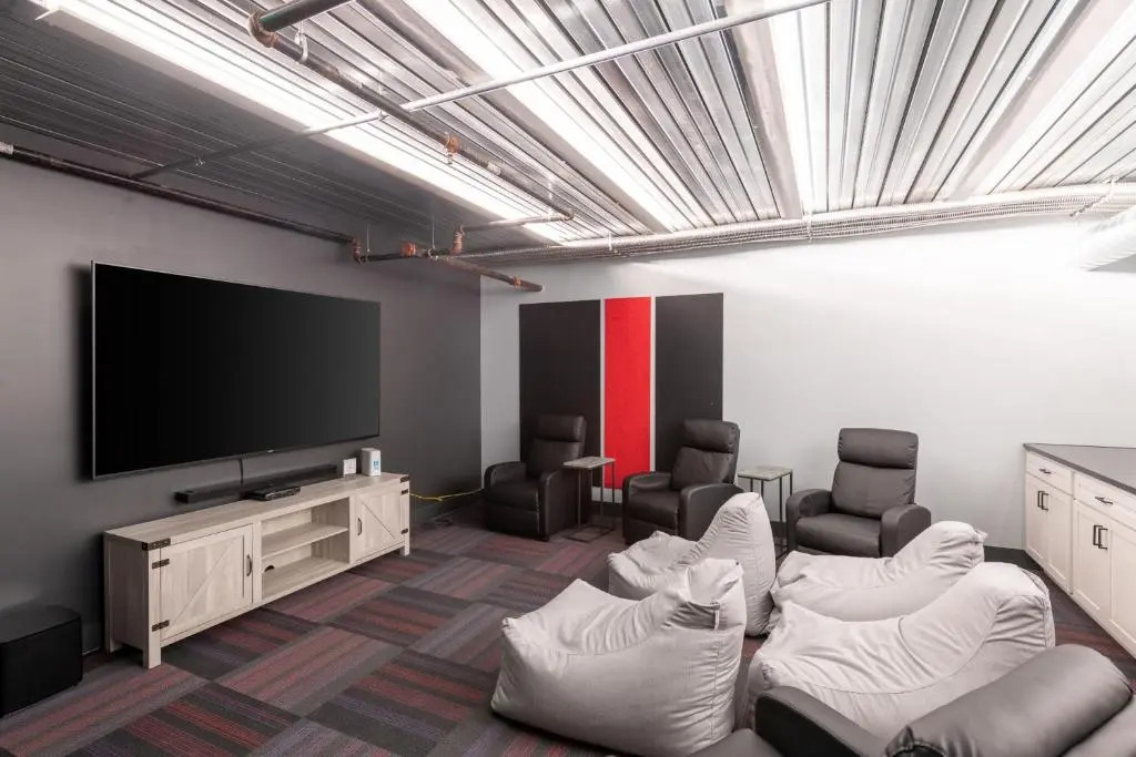 Flexhome Brewery District M3 - FiservGymParking