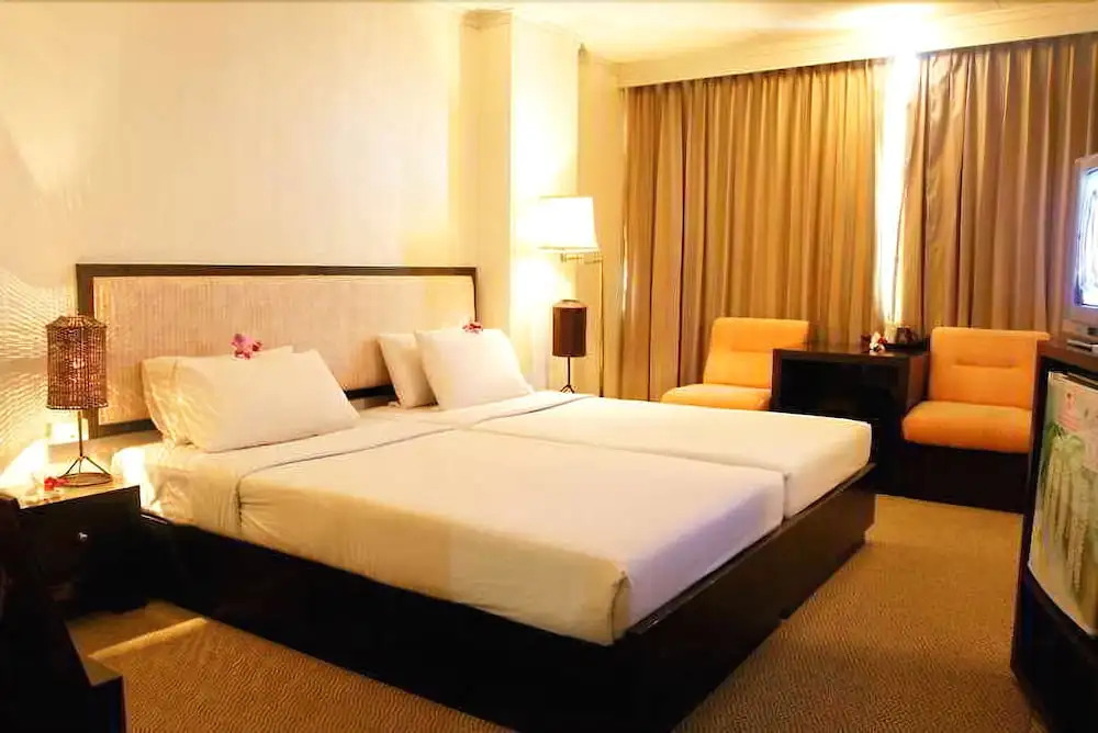 Tipchang Lampang Hotel