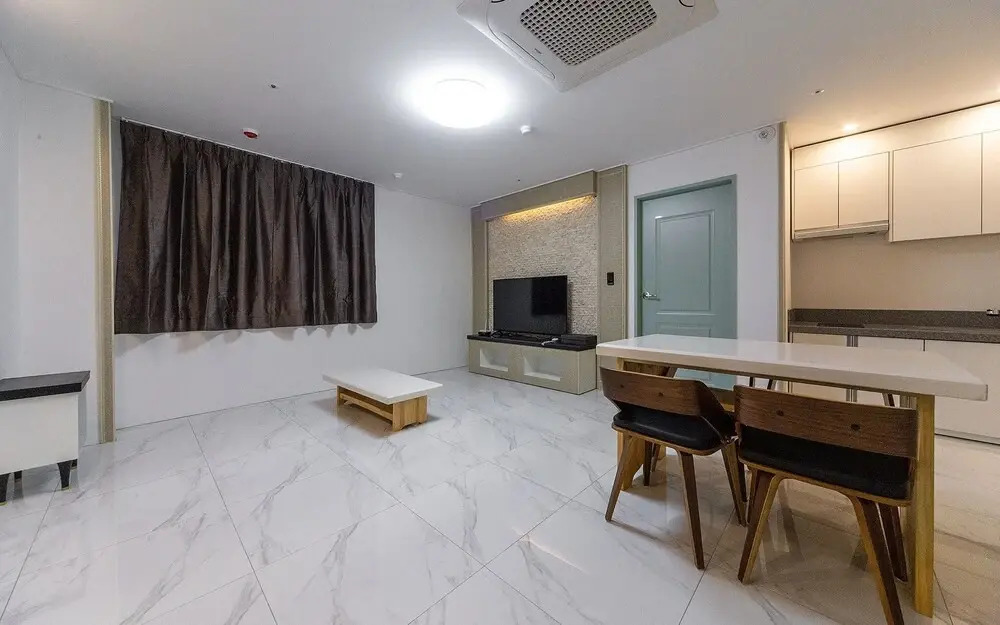 Yeosu Hotel (SOO)