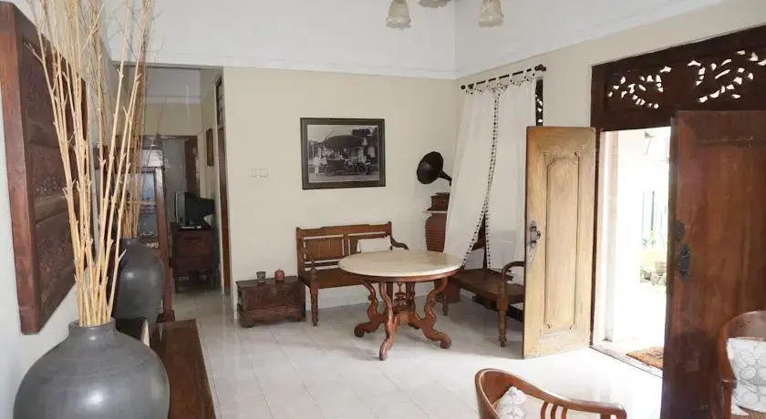 Rumah Purwanggan Guest House