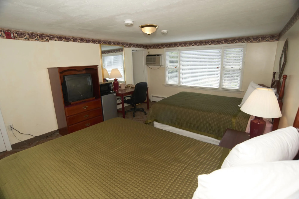 Knights Inn  Centerville MA