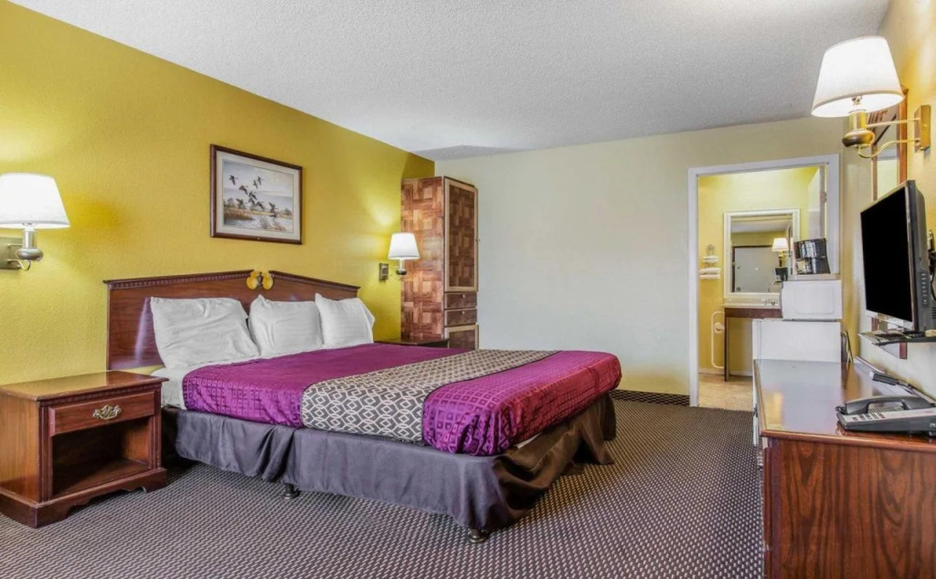 Westward Inn