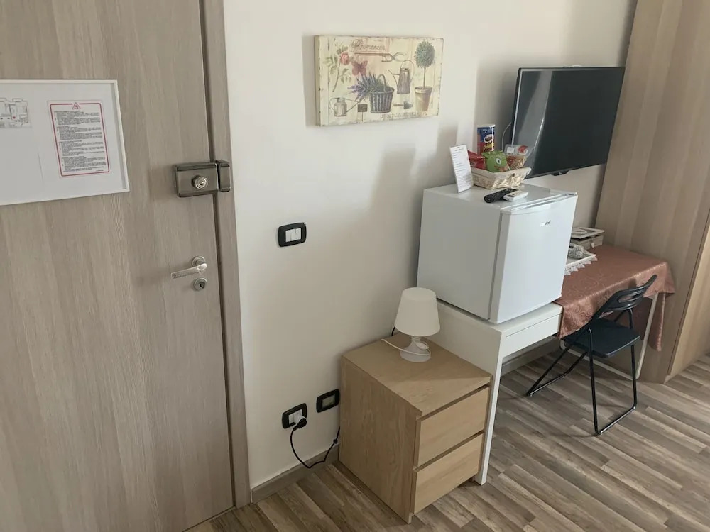 DOMUS NIKOLAI ROOMS AND TERRACE-Central Bari