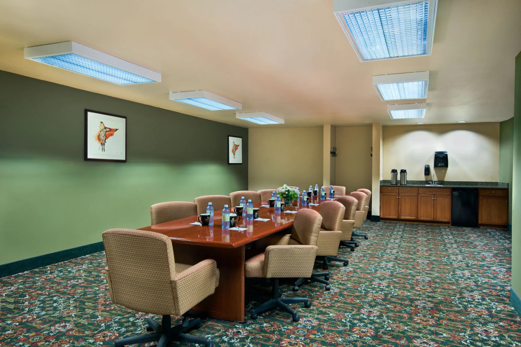 Oxford Suites Pendleton