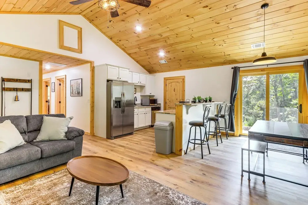 Mccaysville Cabin: Fire Pit, BBQ + More!