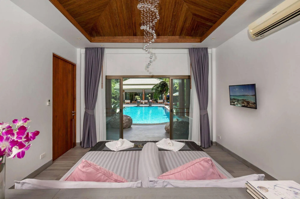 Karon Beach Pool Villa - Sha Extra Plus