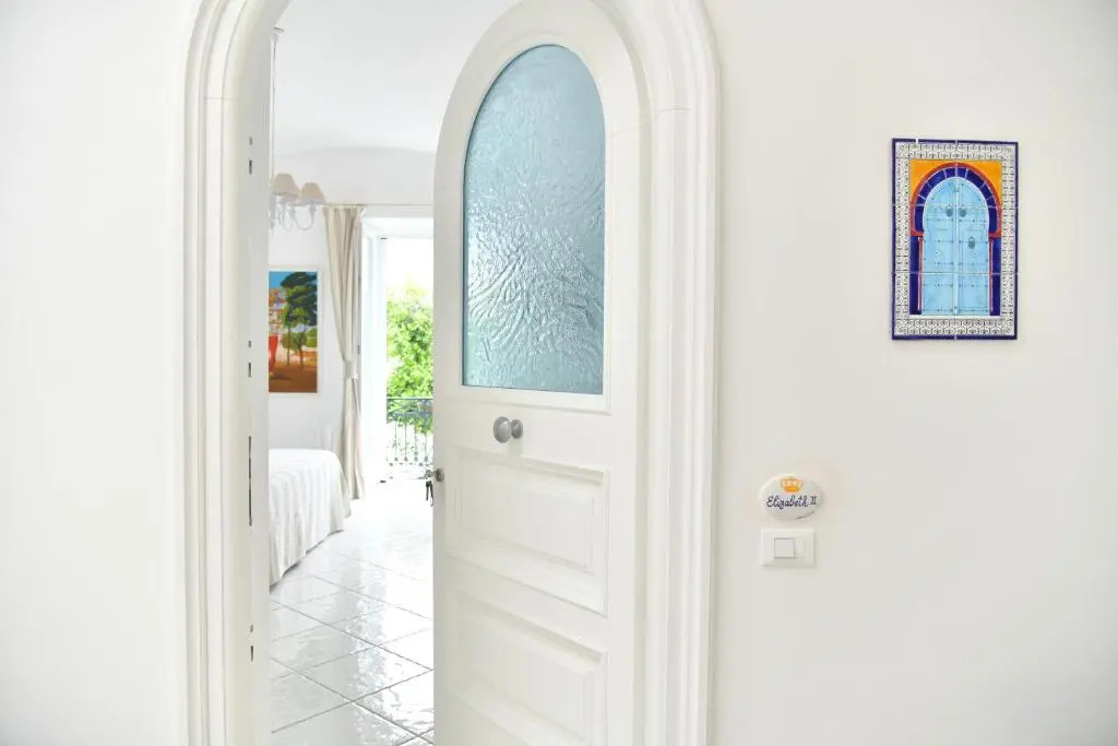 Queen Suite - Luxury Rooms