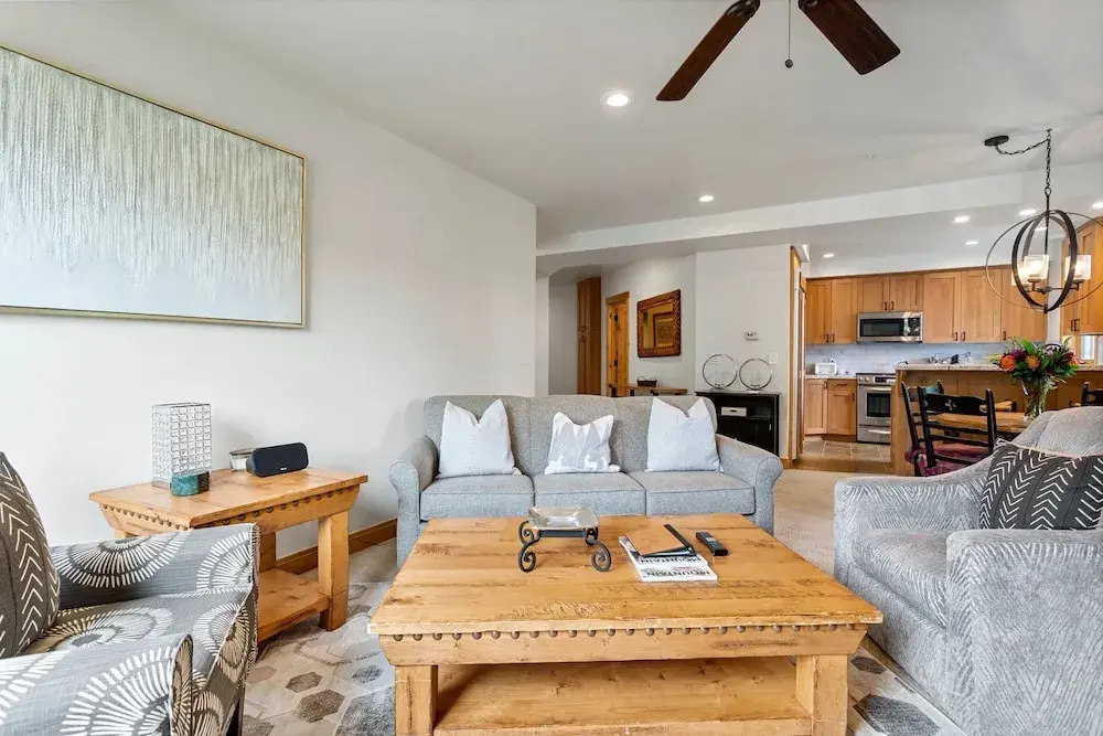 Trail's End Lodge at Deer Valley Resort - One Bedroom Residence with Spa #205 1 Condo