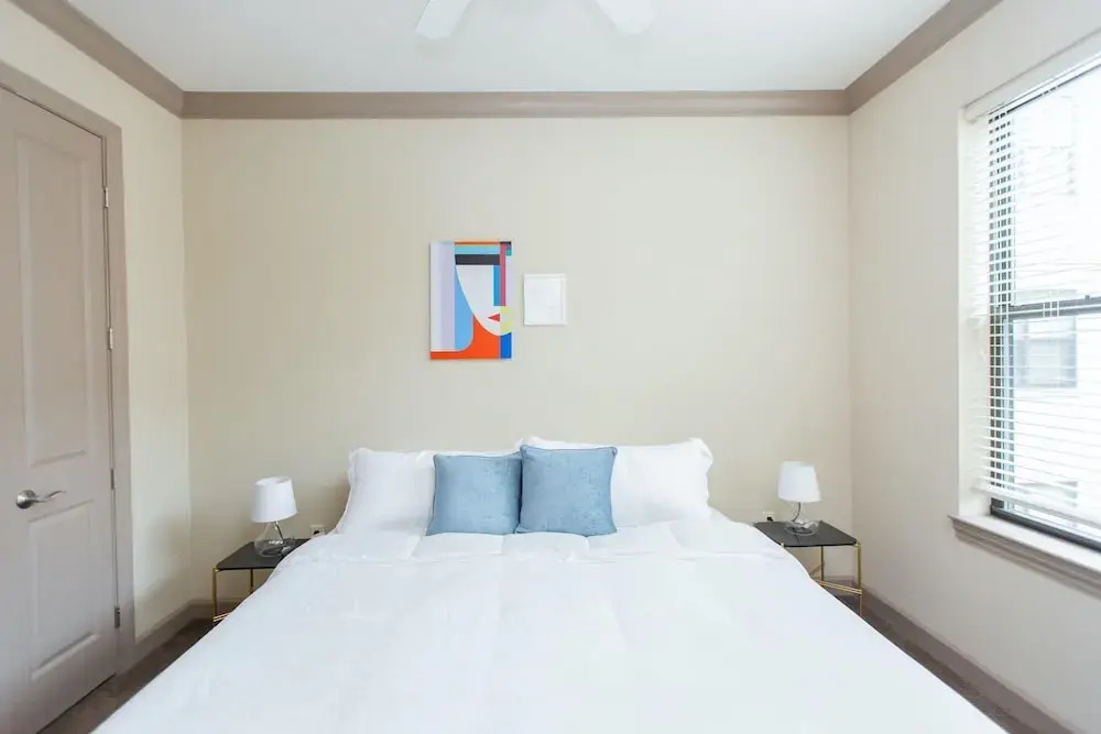 Kasa Comfy 1 BD Near Local Eateries St Louis