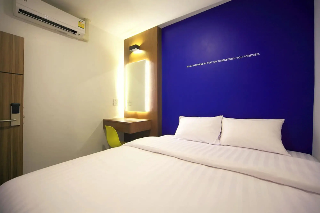 Tuk Tuk Hostel
