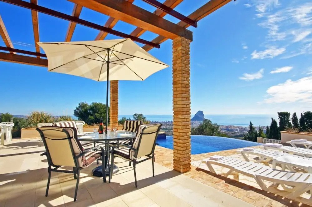 Villa - 4 Bedrooms with Pool, WiFi and Sea views - 104976