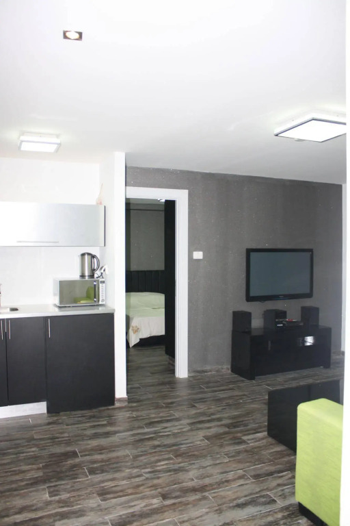 Rich Luxury Suites - Renovated