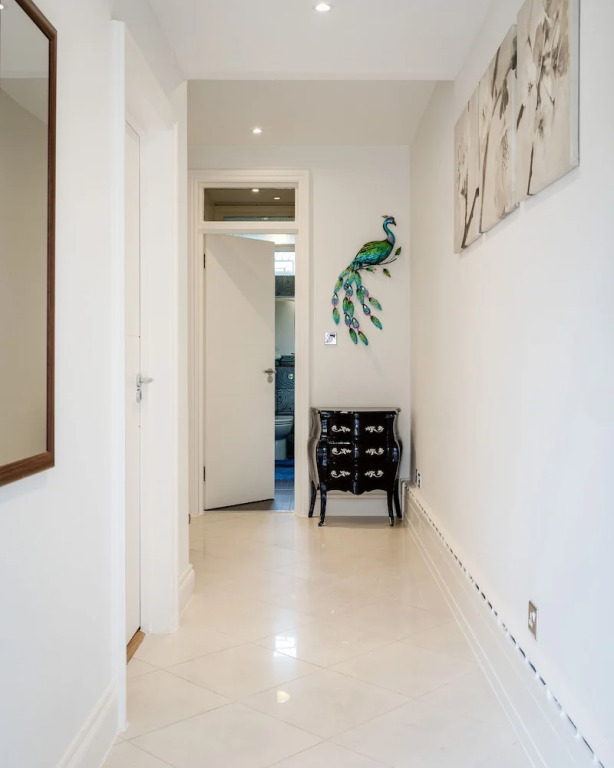 4-bedroom Villa on Marble Arch