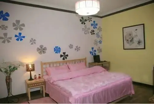 Xiaoqiaoliushui Hostel