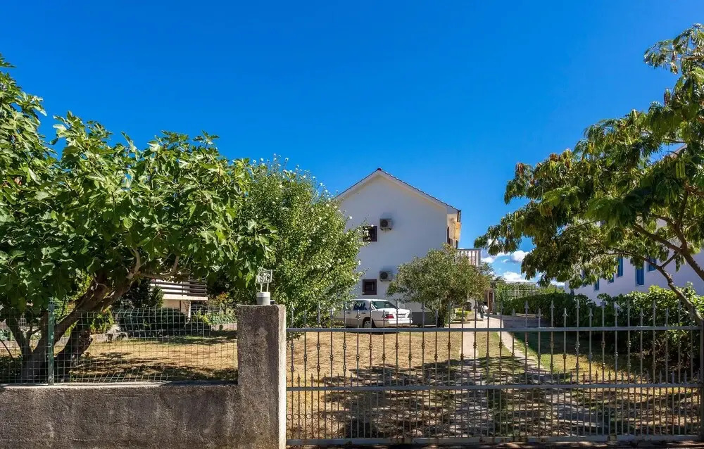 Awesome Apartment in Jurandvor With Wifi and 2 Bedrooms