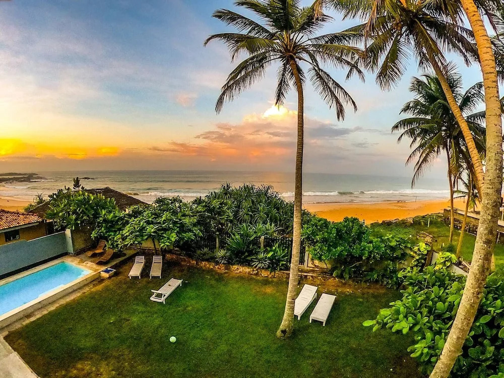Beach Villa Yang near Hikkaduwa, with Pool and Cook - Semi-detached House