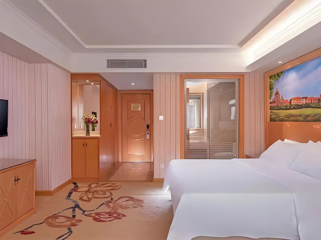 Vienna Hotel Dongguan Houjie Exhibition Center