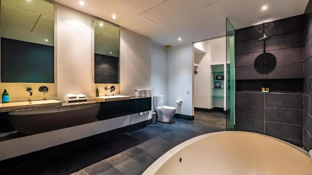 Paramount Bay - 308 Peaceful Luxury View 2 BR