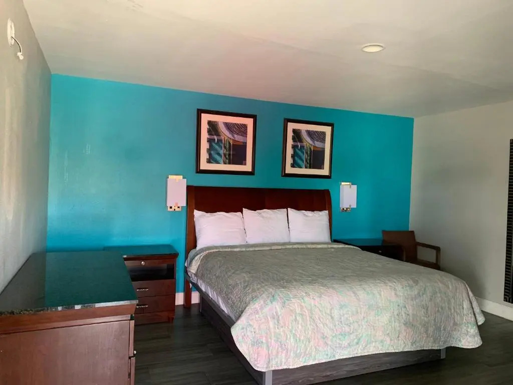 EL TEJAS MOTEL