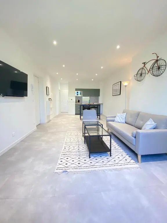 T3 2 chambres-centre-ville Place d'Armes Clim-Wifi