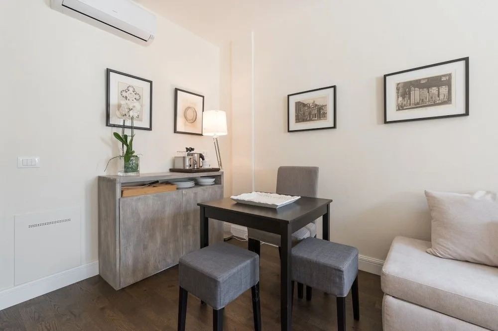 Suite & Room
