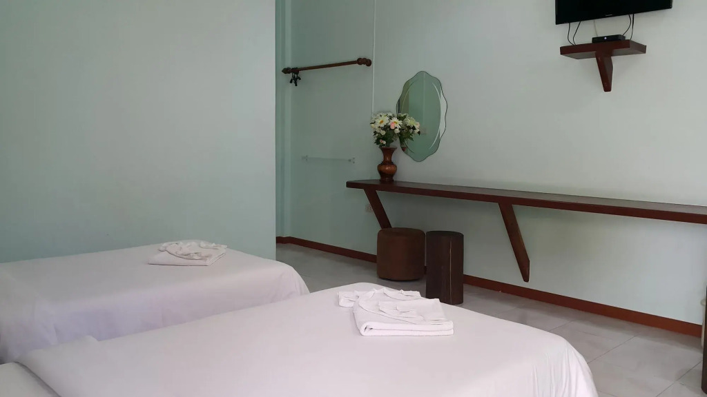 Garden House Resort