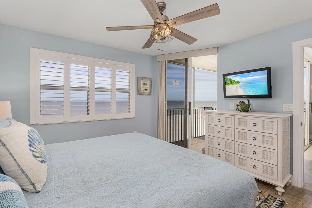 Beach Villas # 304 - Bogo24 2 Bedroom Condo by RedAwning