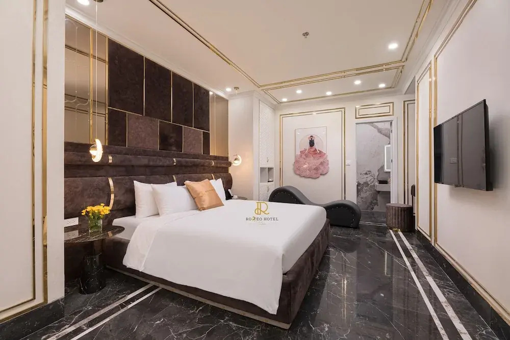 Romeo 2 Hotel HN by Bay Luxury