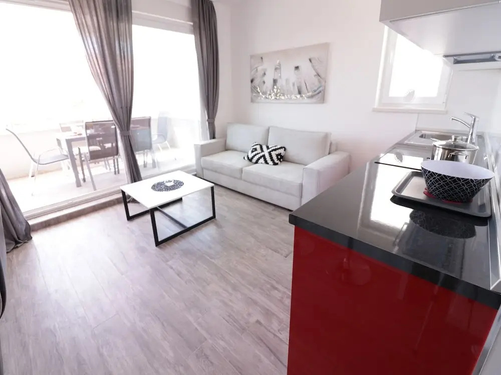 Apartments & Rooms Danivan Pool Villas - Off site breakfast available