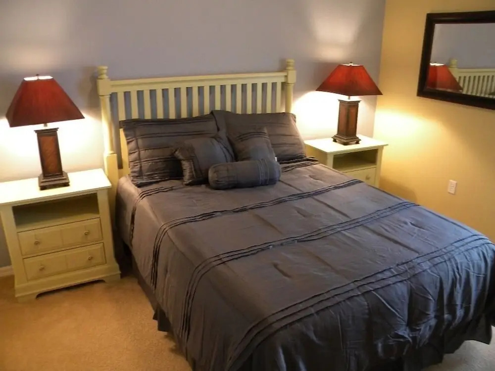 La Solana 3 Bedroom Villa with Private Pool by Florida Villas Direct