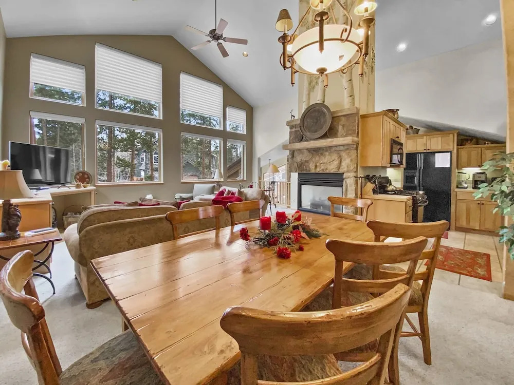 Gold King Chalet 3 Bedroom Townhouse by RedAwning