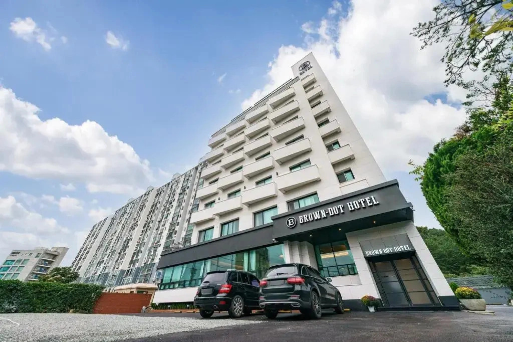 Bally Hotel
