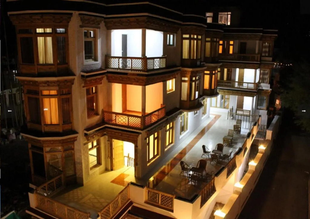 Himalayan Retreat-Karzoo