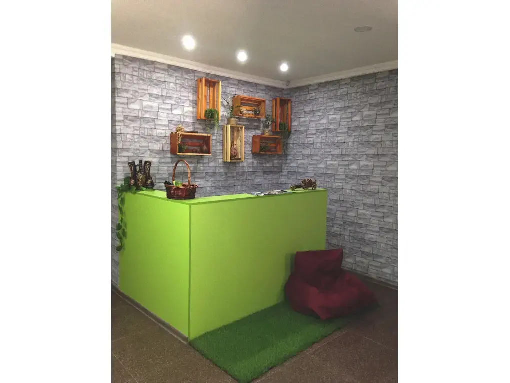 Vazi Hotel