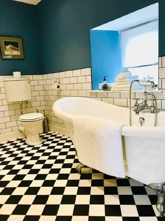 The Kirkstyle Inn & Rooms