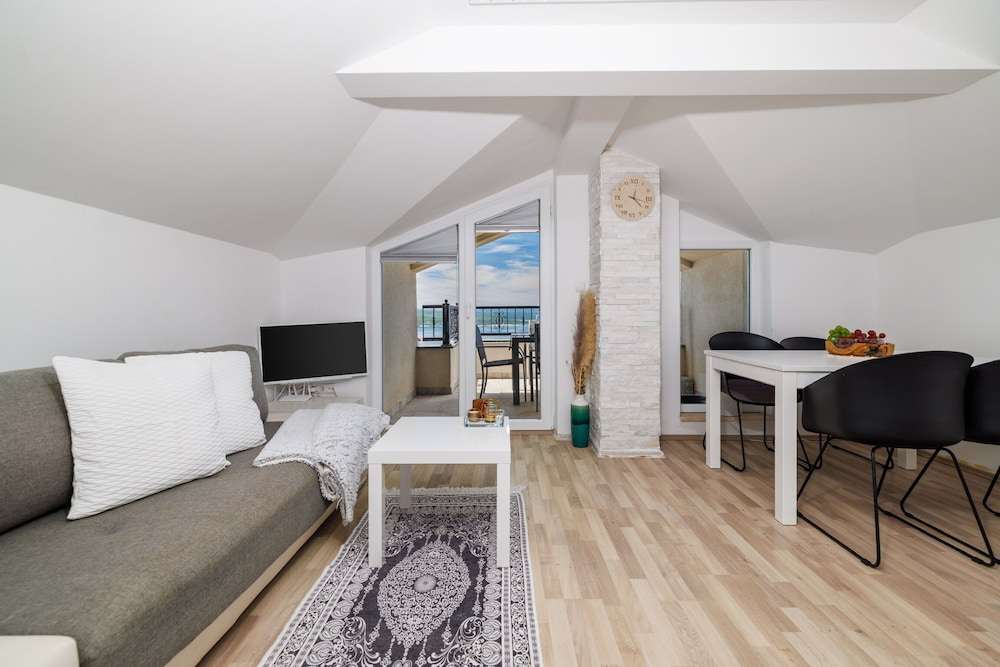 Apartments Jozic