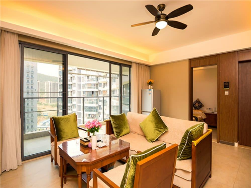 Sanya Linglong Lulushun Hotel
