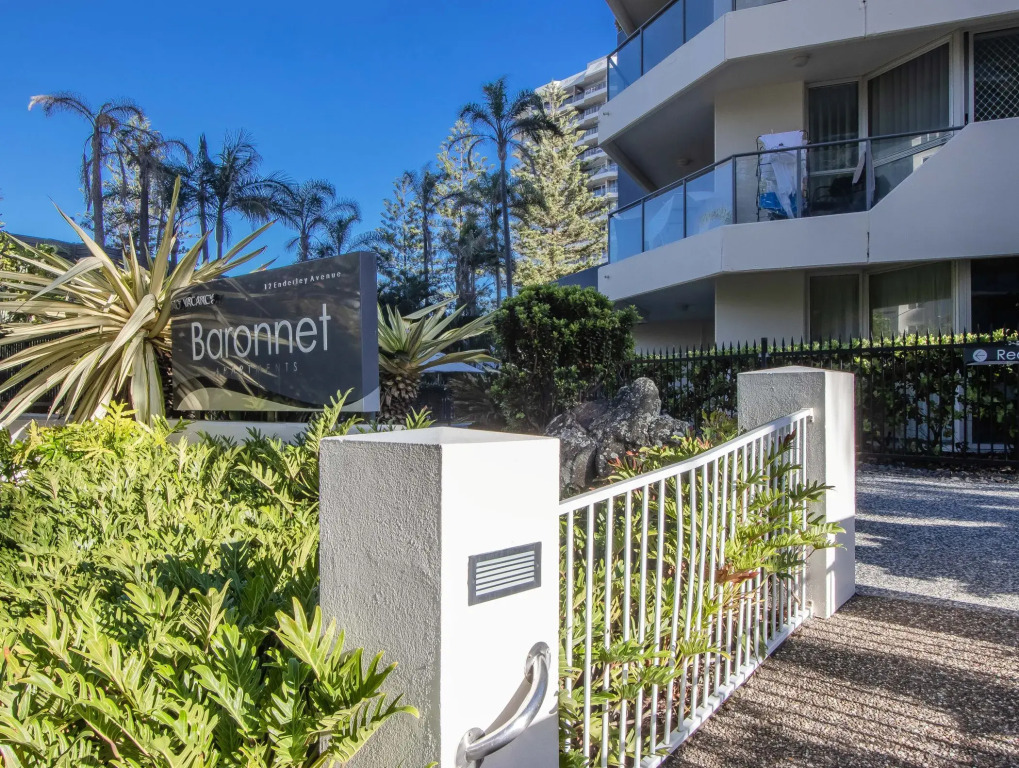 Baronnet Apartments