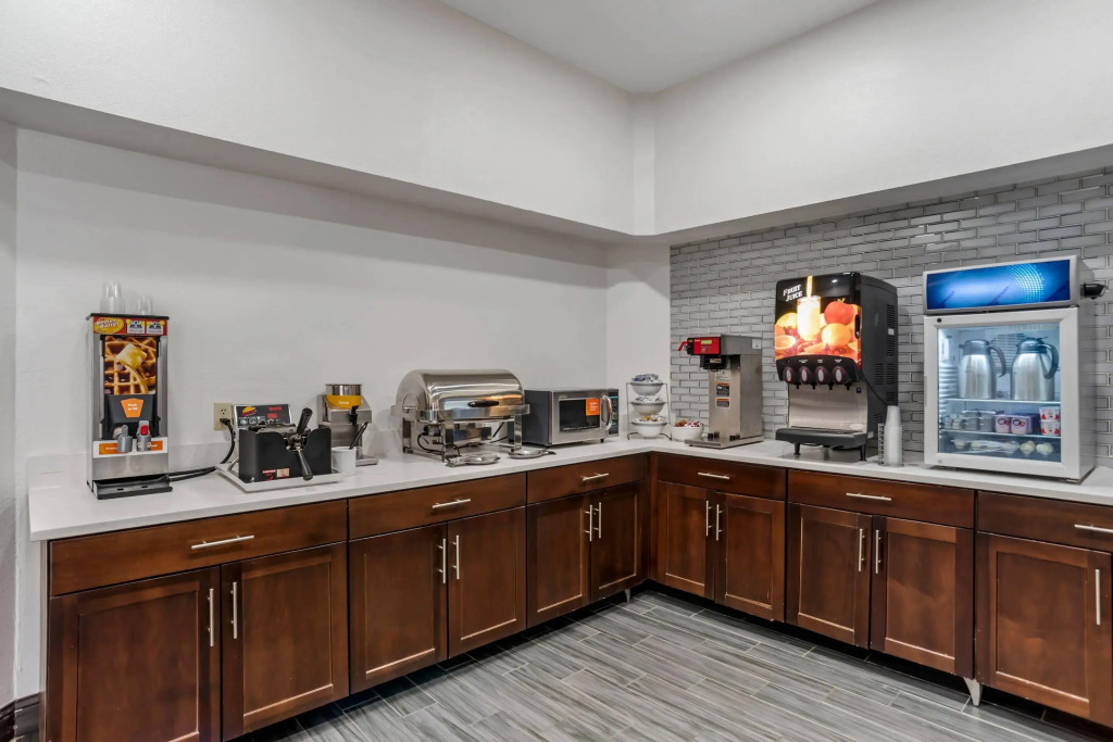 Comfort Suites Hattiesburg near University